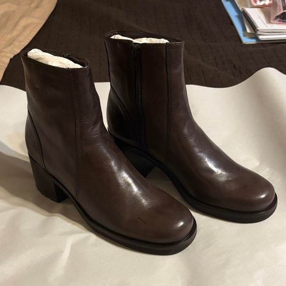 Enzo Angiolini Dark Brown Heeled Boots - Picture 1 of 5